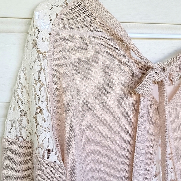 Hagel Knitted lace blouse size S Flared to the bottom - Picture 9 of 12